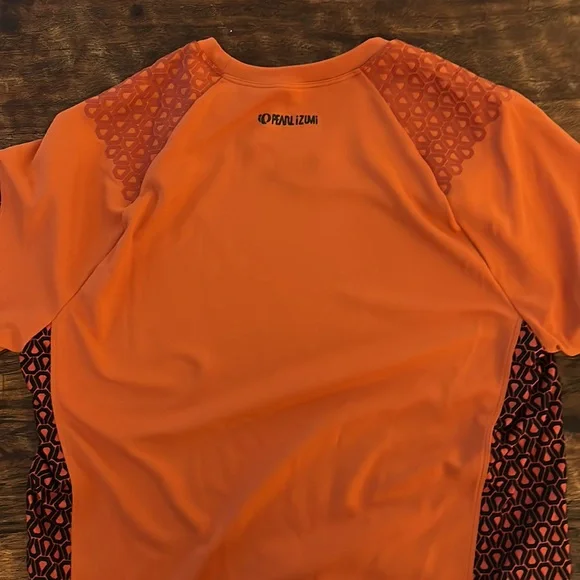 Pearl IZUMi matching tops - Picture 10 of 12